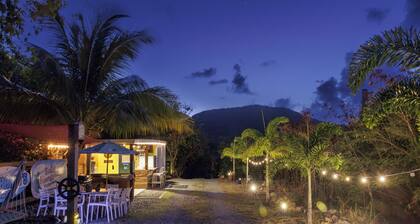 Octopus Den Glamping Site with AC