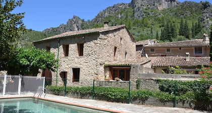 Charming house with private pool in the heart of St Guilhem Le Désert