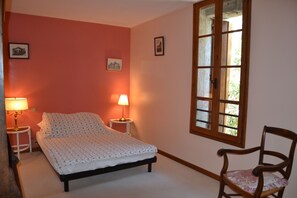 5 chambres, fer et planche à repasser, Wi-Fi