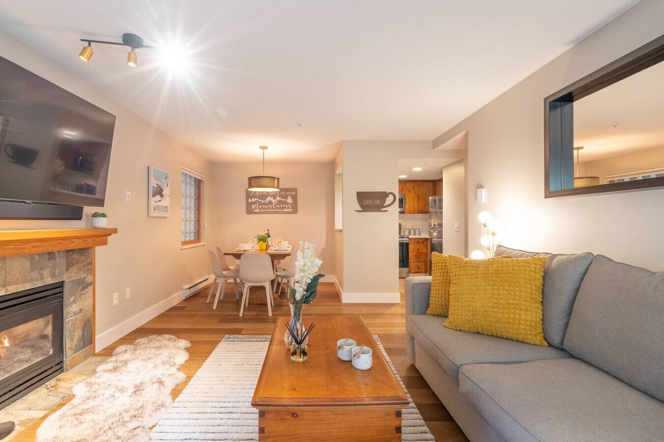 Smart TV, fireplace, stereo