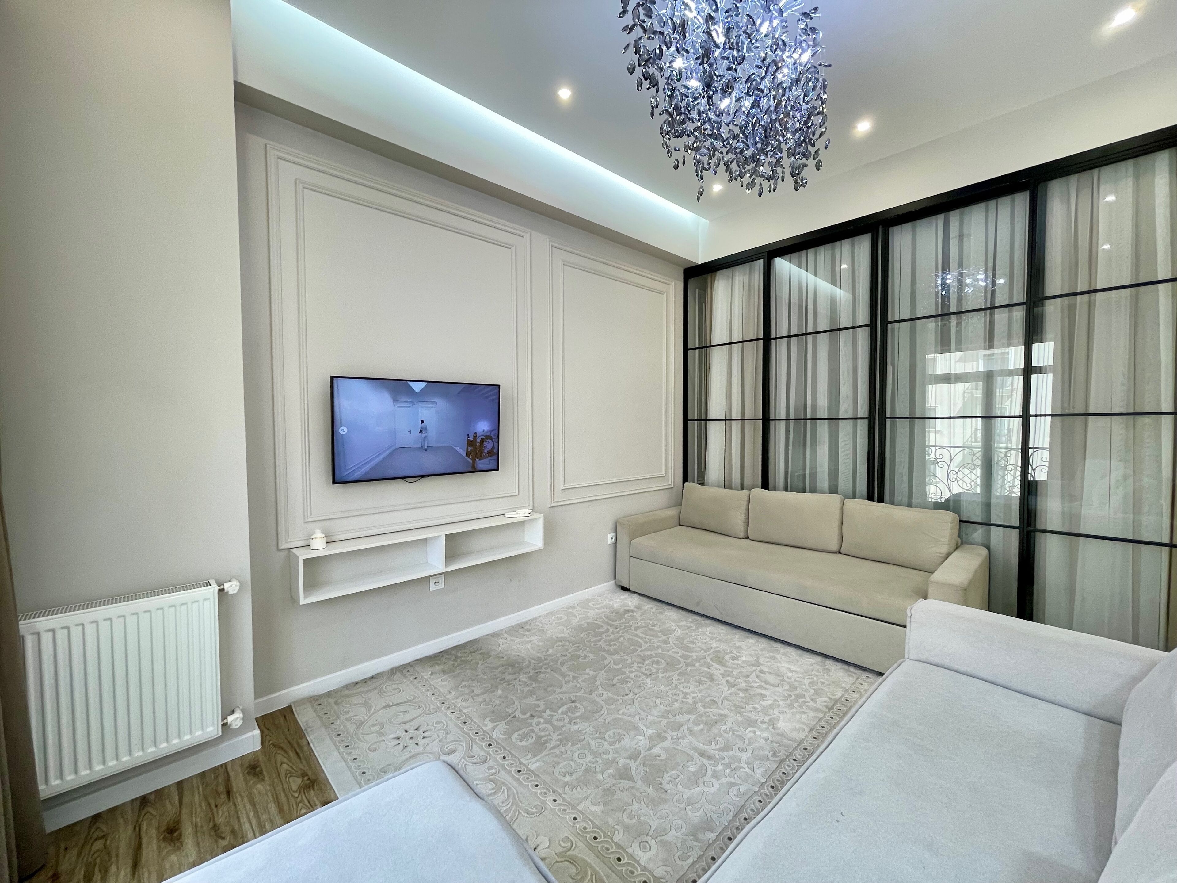 41–tuumainen LED-televisio, jossa digitaalikanavat