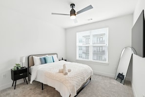 Fer et planche à repasser, Wi-Fi gratuit, draps fournis
