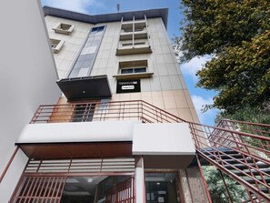 Nhà | Chi tiết ngoại thất