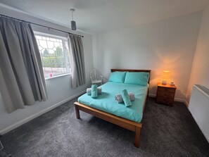 4 habitaciones, wifi, ropa de cama y acceso para silla de ruedas 