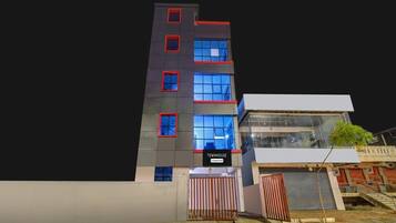 House | Bahagian luar