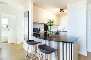 Appartement, 2 lits doubles, accès piscine, vue océan (Villa Italia) | Cuisine privée