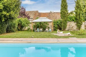 Piscina coperta, piscina all'aperto