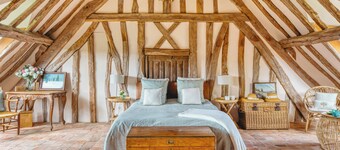 Historic property with swimming pool and park, between Paris and Rouen, near Giverny