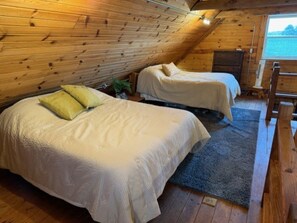 2 室のベッドルーム、WiFi (無料)、ベッドシーツ