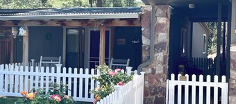 Charming bungalow in peaceful Prescott National Forest with AC