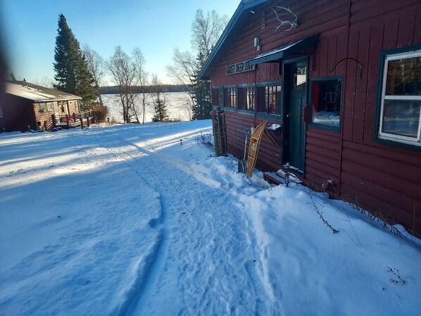 Exterior - Rustic 2-bedroom secluded cabin on Devil Track Lake - minutes from Grand Marais (Grand Marais)