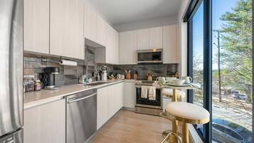 Microwave, oven, stovetop, dishwasher