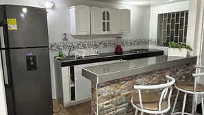 Familielejlighed - 2 soveværelser - terrasse | Privat køkken