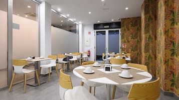 Desayuno continental incluido todos los días