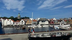 Uklassifisert bilde, 4 av 30, knapp