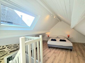 3 bedrooms, internet, bed sheets - 17th Century Home in Central Vannes, Ty Patern (Vannes)