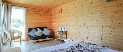 1 habitación, decoración personalizada y muebles diferentes