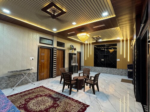 Ultra-Luxury 3BHK Stay Near Jaipur’s Iconic Forts & Monuments