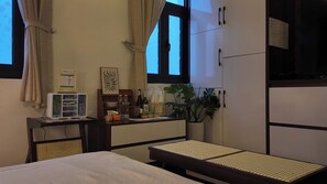 Hypo-allergenic bedding, soundproofing, free WiFi, bed sheets - KATKA House Hai Phong (Hai Phong)