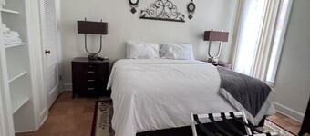 Private King Suite at Historic Governors Inn