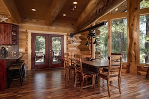 Cabin, Multiple Beds, Patio, Mountain View (Little Deschutes Wildlife Lodge) | Dining