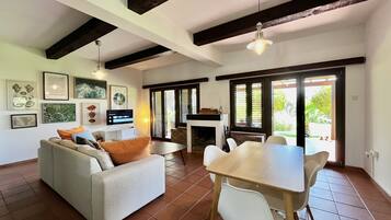 House | 2 bilik tidur