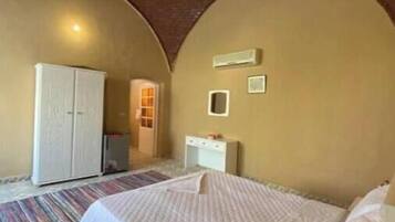 1 bedroom, internet, bed sheets