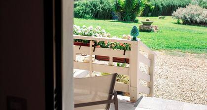 Agritourism. Accommodation x 2+1 persons with outdoor kitchen. Garden view
