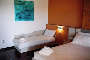 In-room safe, free WiFi, bed sheets