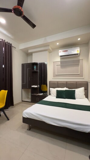 Deluxe Room, Balcony