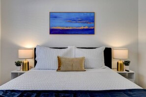 4 Schlafzimmer, Schreibtisch, WLAN
