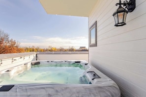 Bain à remous extérieur