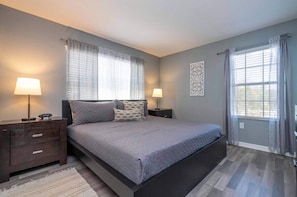 Townhouse, flere senger, adgang til basseng, bassengutsikt (Disney Days & Poolside Nights) | 5 soverom, individuelt dekorert og individuelt innredet