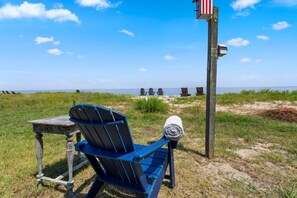 المنطقة المحيطة بالمنشأة