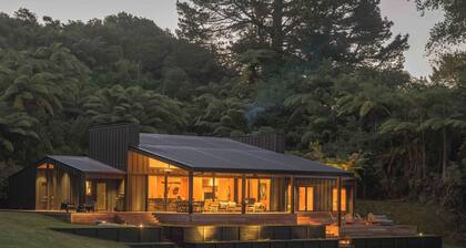 Lakefront Luxury at Okere Falls Lake Rotoiti