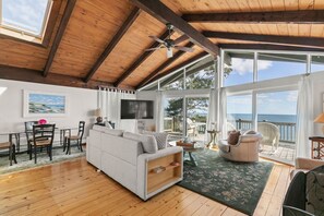 تلفزيون، كُتُب