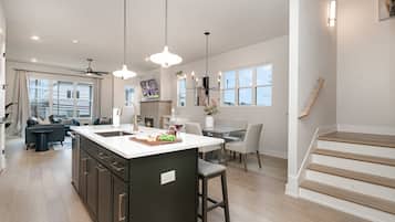 House (4 Bedrooms) | Interior