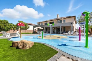 Maison (6 Bedrooms) | Façade de l’hébergement 