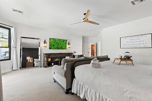 House (6 Bedrooms) | Interior