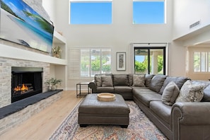 House (6 Bedrooms) | Interior
