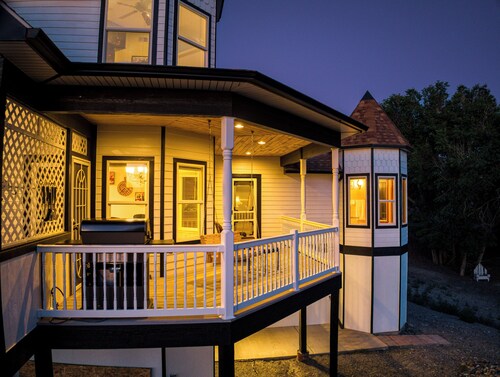 Delta Grand Victorian - Amazing Views! Ping Pong and Cornhole!