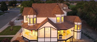 Delta Grand Victorian - Amazing Views! Ping Pong and Cornhole!