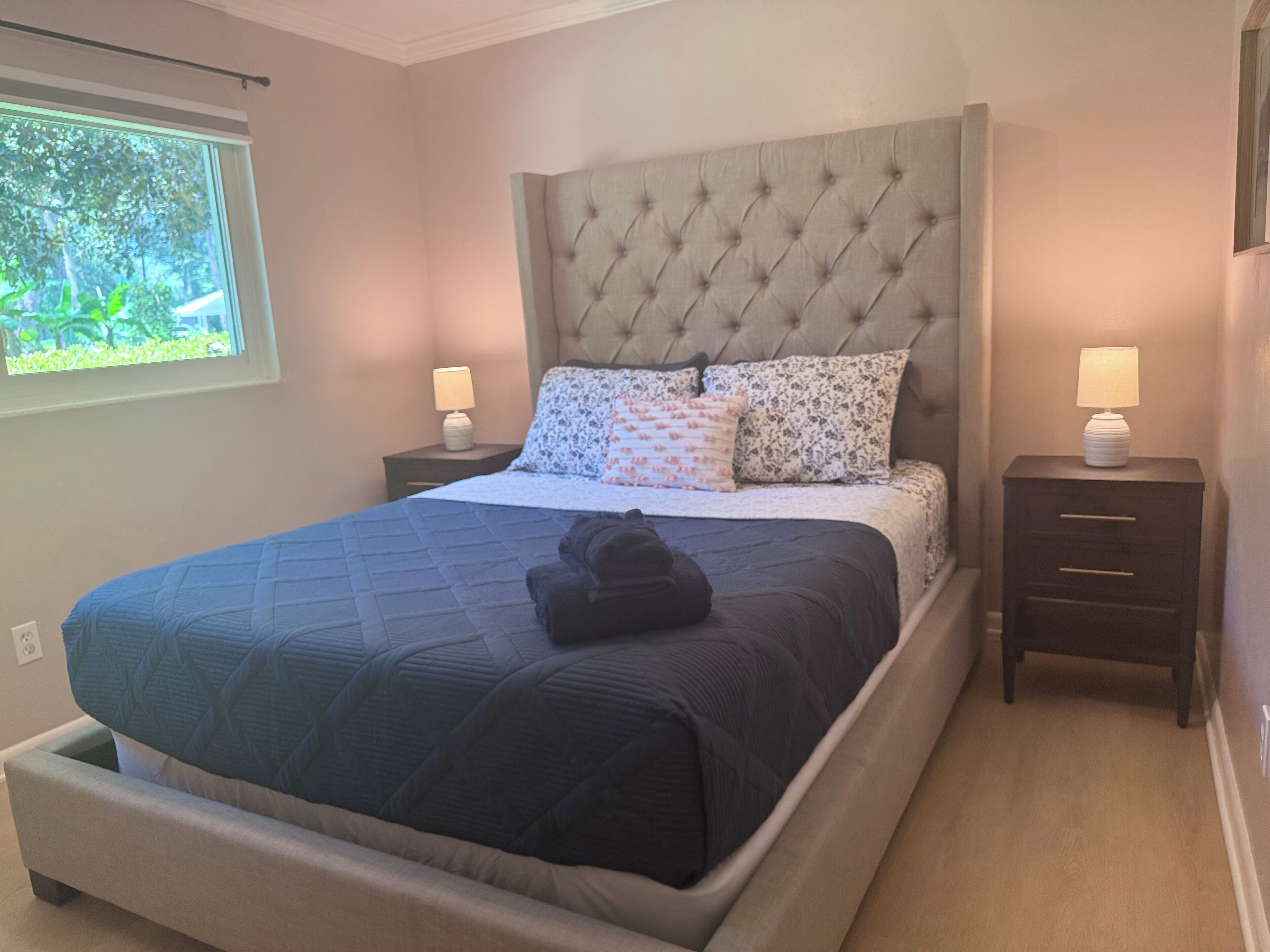 3 habitaciones, tabla de planchar con plancha y wifi gratis 