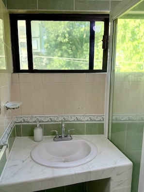 Classic Apartment, River View | Bathroom