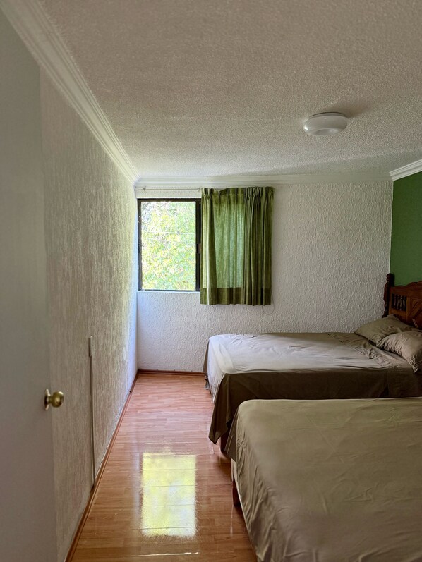 Classic Apartment, River View | Free WiFi