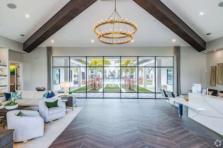 Pet-Friendly | King Bed | Gym & Pool | Near Parks