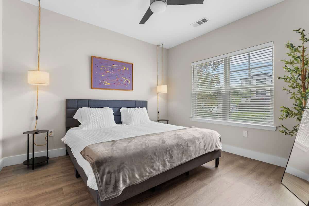 1 soverom, strykejern/-brett, reiseseng for barn og wi-fi