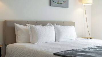 1 slaapkamer, een strijkplank/strijkijzer, reisbedje, wifi