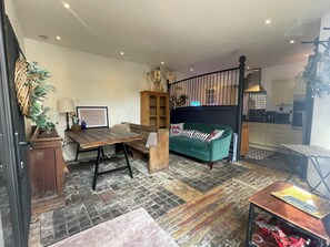 Interior - The Coach House, Sandgate, Kent. A quirky seaside escape! (Sandgate)