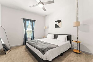 1 habitación, tabla de planchar con plancha, cuna de viaje y wifi 